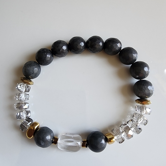 Handmade Jewelry - Elegant Black and Gold Beaded Bracelet